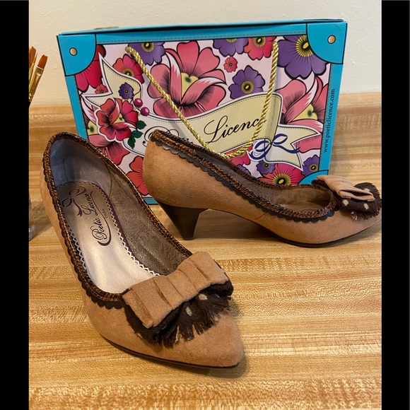 Worn Once! Adorable Poetic License Bow Front Pumps - Picture 3 of 16